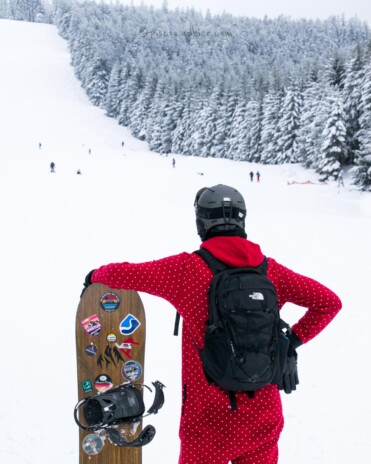 Snowboard Trip Packing List 371x464 