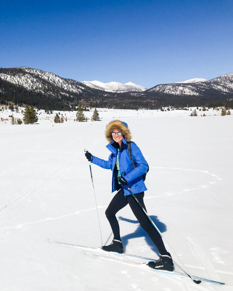 What To Wear When Cross Country Skiing - Outfits For Women & Men